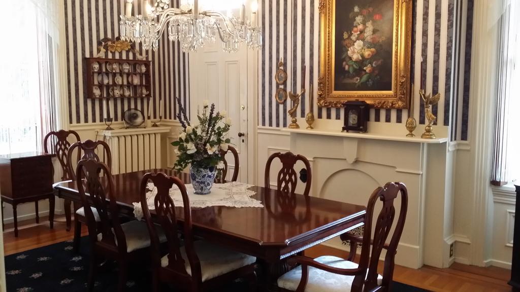 Lovelace Manor Bed And Breakfastランカスター エクステリア 写真