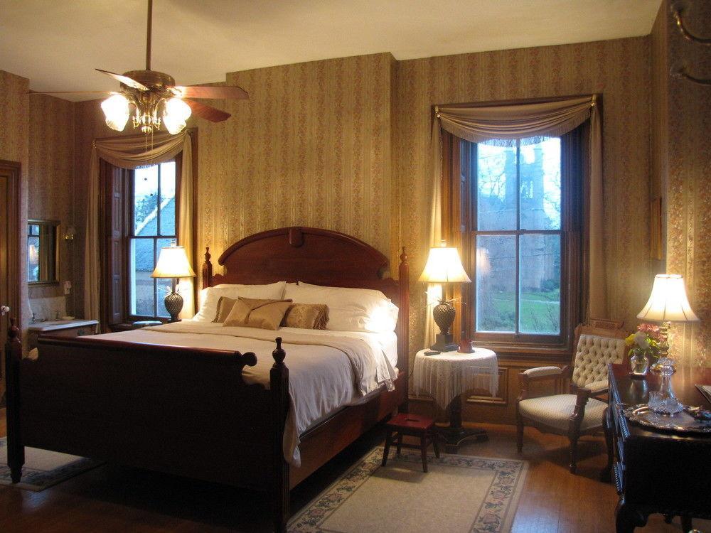 Lovelace Manor Bed And Breakfastランカスター エクステリア 写真