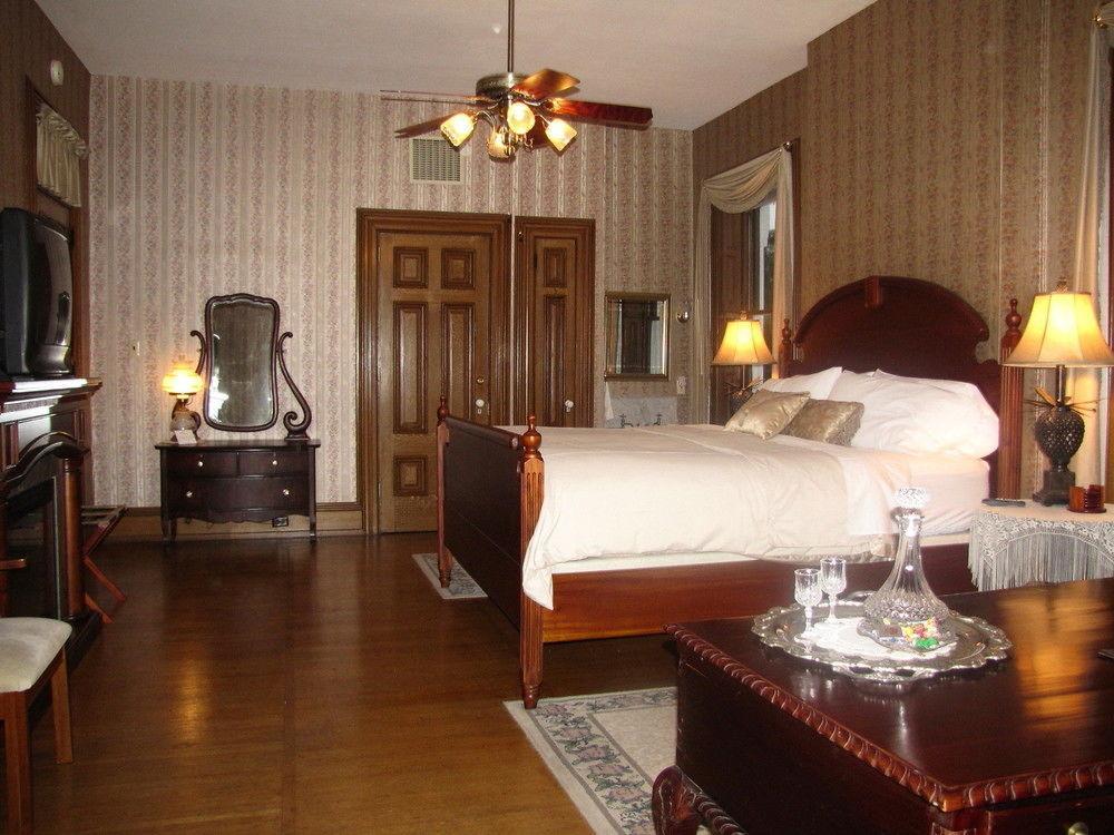 Lovelace Manor Bed And Breakfastランカスター エクステリア 写真