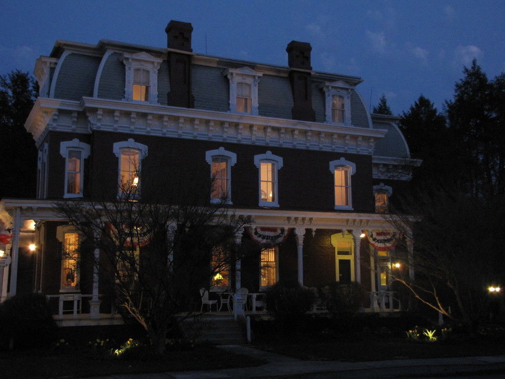 Lovelace Manor Bed And Breakfastランカスター エクステリア 写真
