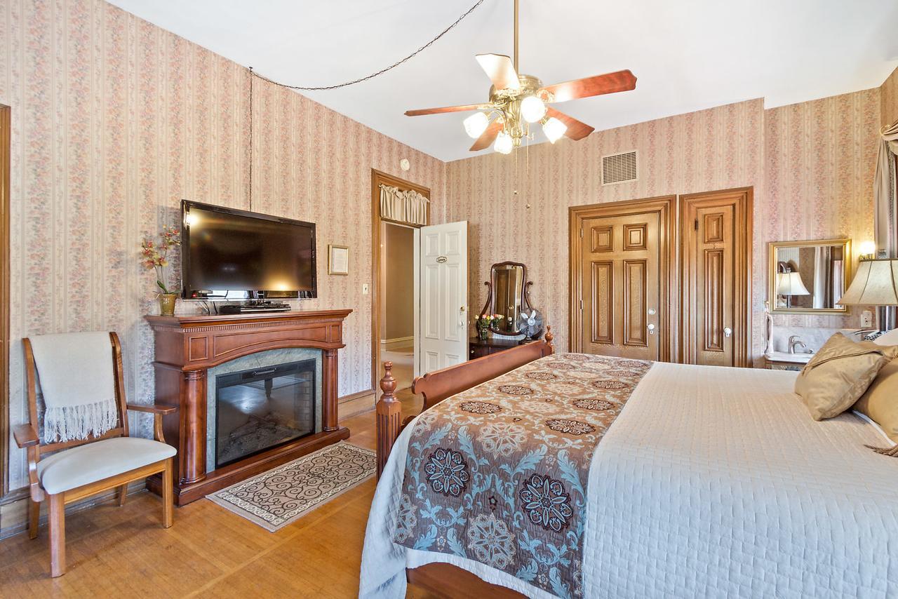 Lovelace Manor Bed And Breakfastランカスター エクステリア 写真