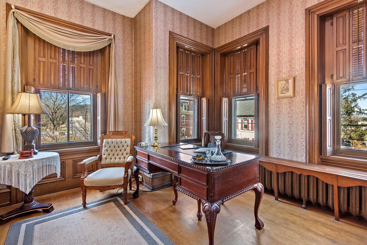 Lovelace Manor Bed And Breakfastランカスター エクステリア 写真