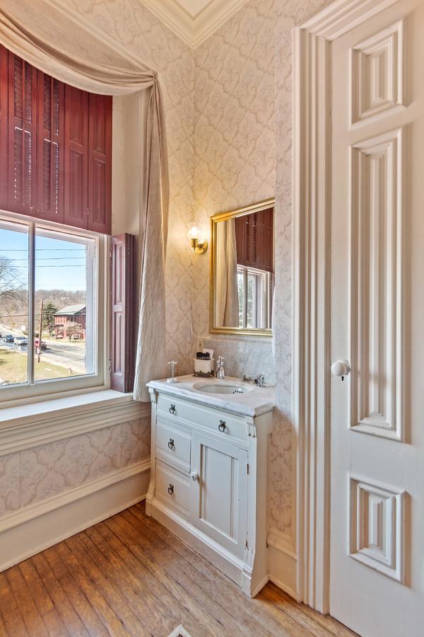 Lovelace Manor Bed And Breakfastランカスター エクステリア 写真