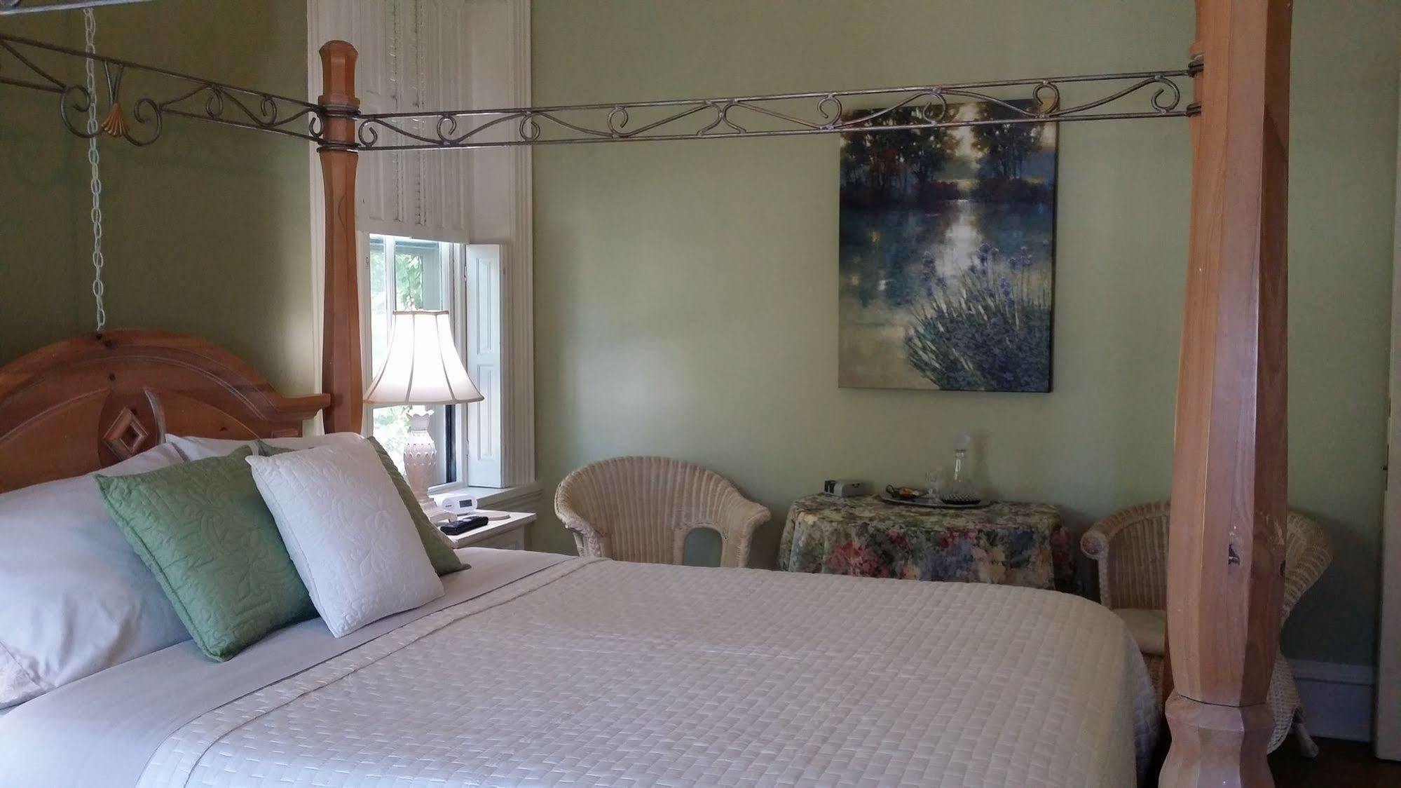 Lovelace Manor Bed And Breakfastランカスター エクステリア 写真